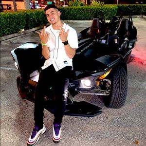 Meet your Posher, Simon